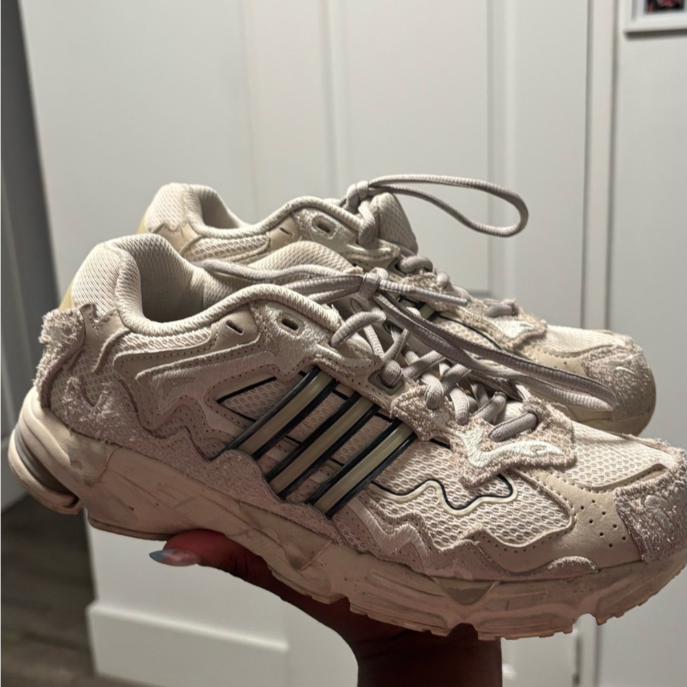 Bad bunny Response CL wonder white  Sneakers